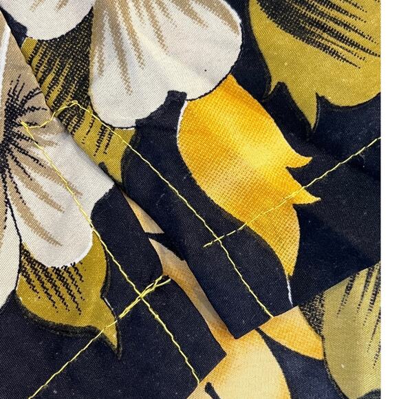 VTG Pacific & Co Hawaiian Shirt Men’s L Yellow Floral Palm Aloha Camp Collar Y2K - Picture 4 of 12